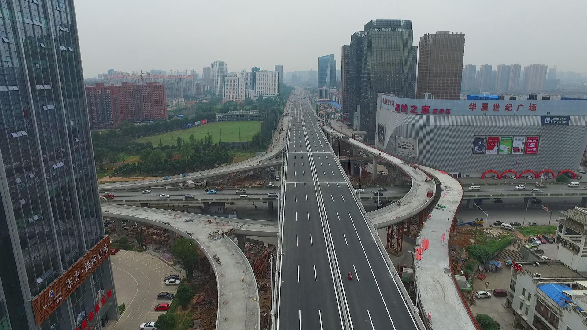 万家丽高架长沙大道路段