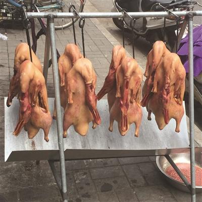 18元一只的烤鸭。